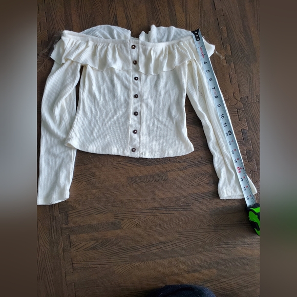 Sirens off the shoulder long sleeve top - Picture 5 of 7